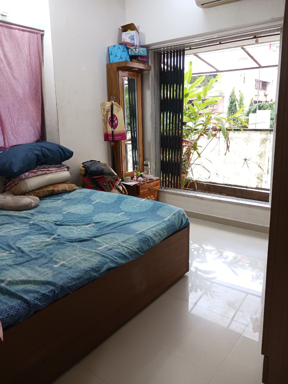 Available Elegant 2 BHK Flat for Sale in Borivali West — Photo 7